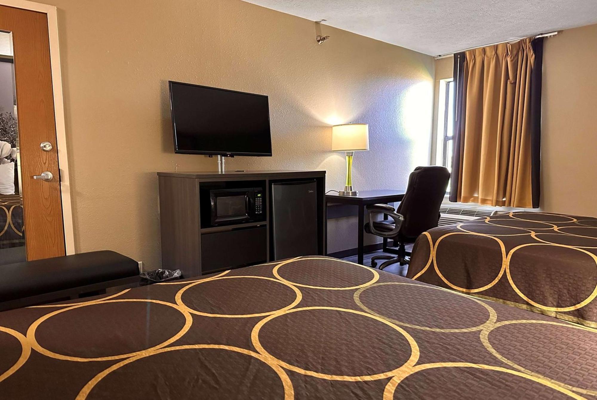 Super 8 By Wyndham Bellefontaine Hotel Kültér fotó