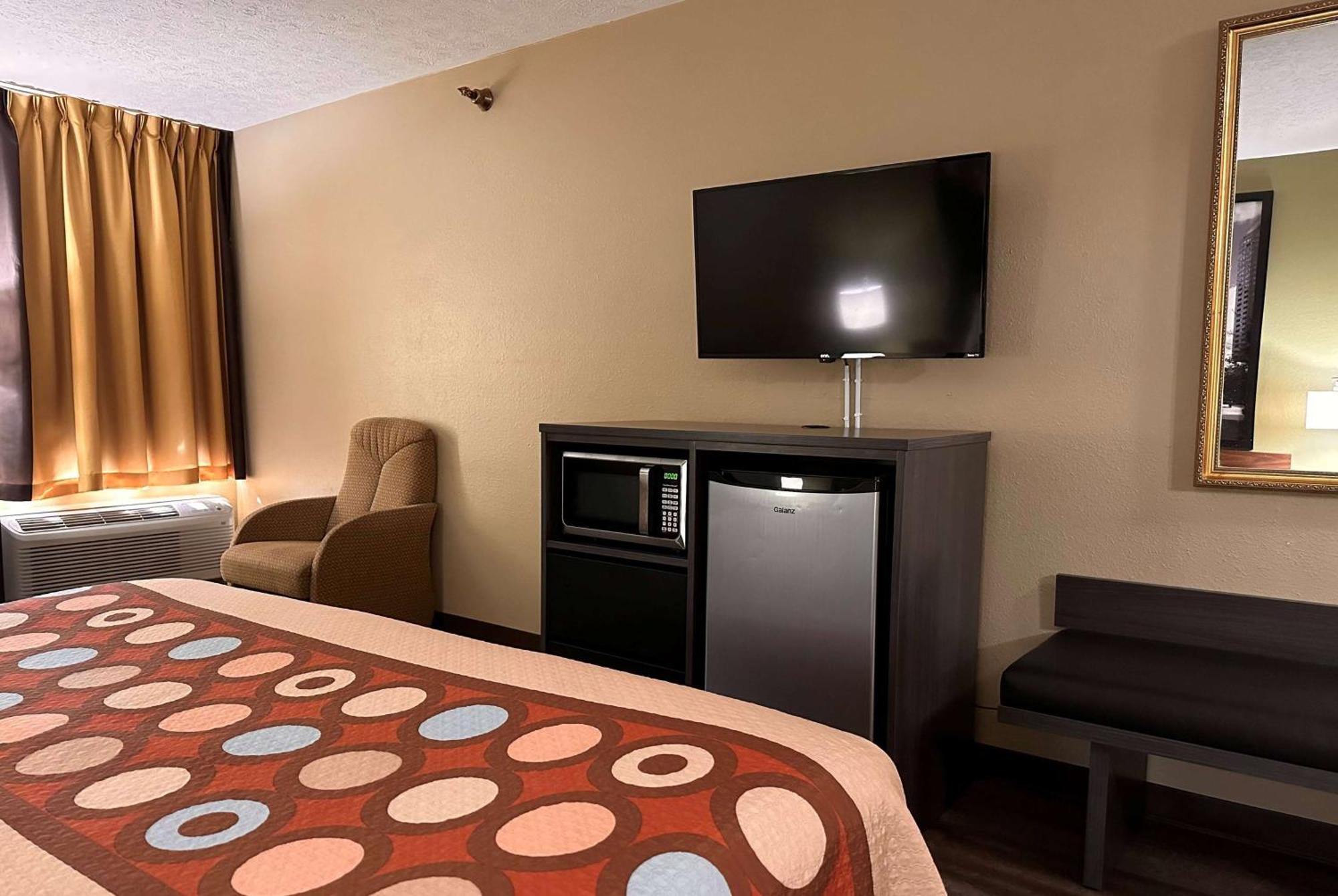 Super 8 By Wyndham Bellefontaine Hotel Kültér fotó
