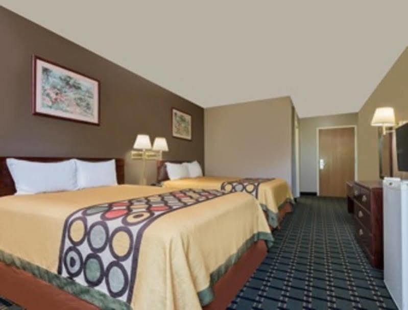 Super 8 By Wyndham Bellefontaine Hotel Kültér fotó